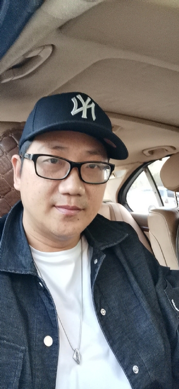 拥抱幸福的第一张照片--沙县征婚网